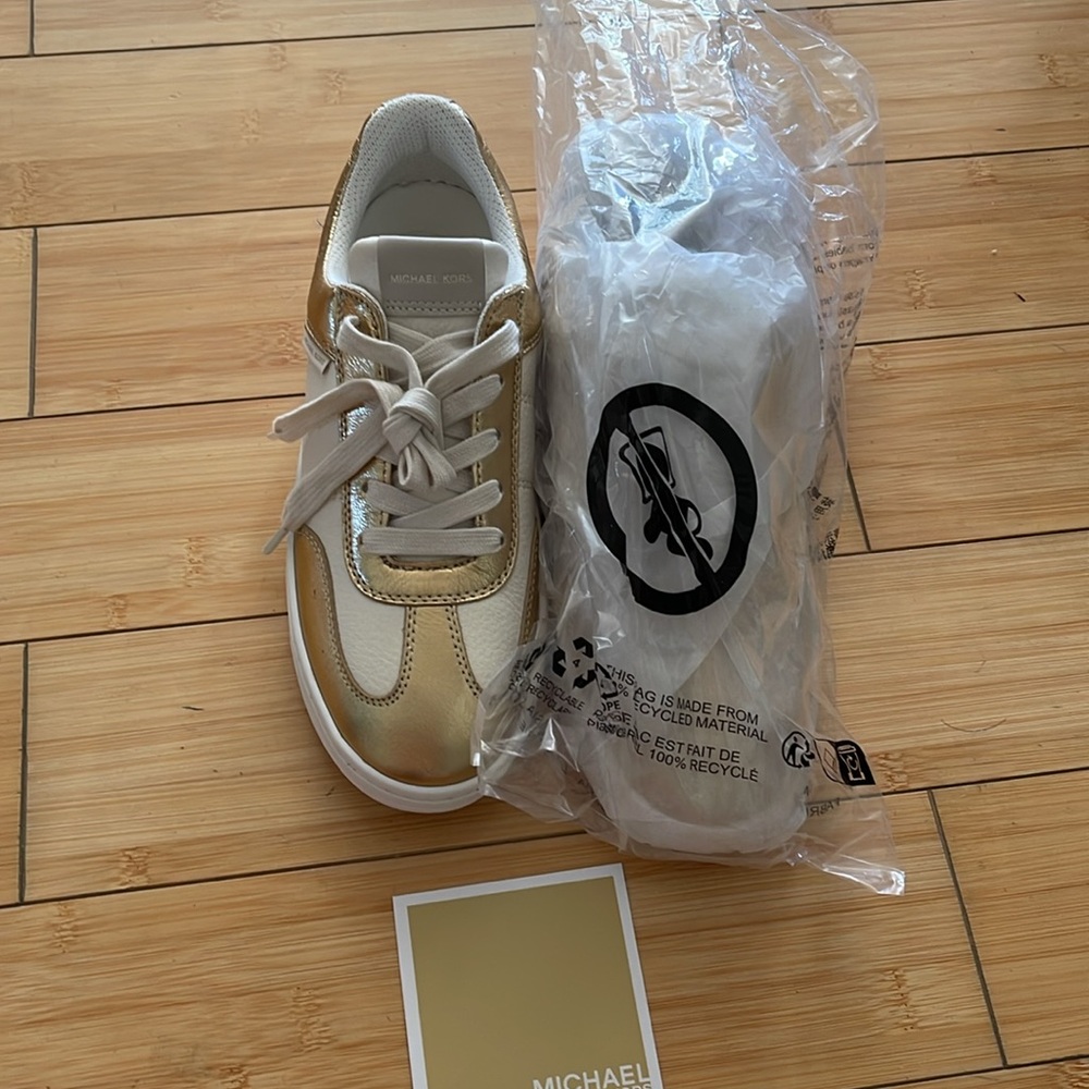 White and Cream, Gold Women Micheal Kors Kai Lace Up Sneakers 7.5M NWB